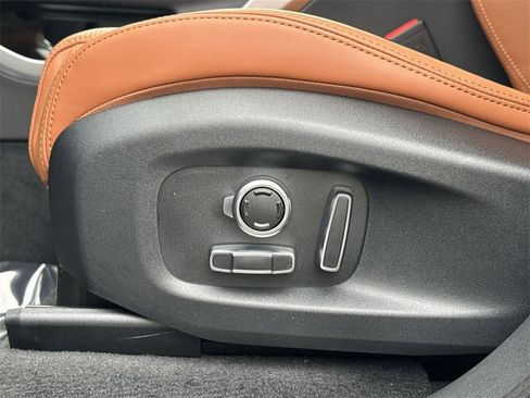 Used 2025 Jaguar F-PACE R-Dynamic S image 20