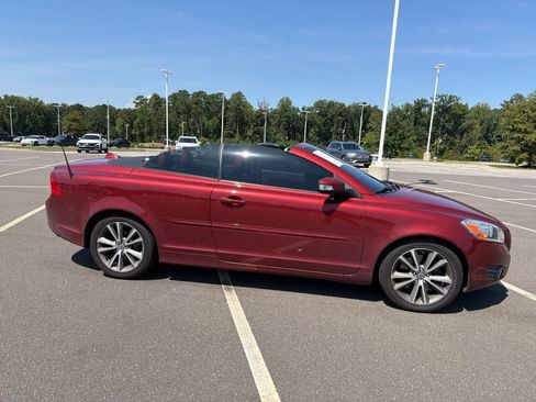 Used 2011 Volvo C70 T5 FWD image 4