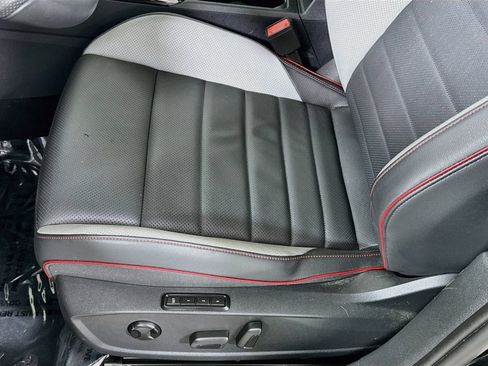 Certified 2025 Volkswagen GTI Autobahn FWD image 12