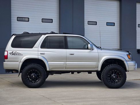 Used 1999 Toyota 4Runner Limited image 9