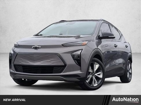 Certified 2022 Chevrolet Bolt EUV LT w/ Convenience Package image 1