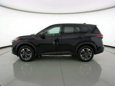 Used 2025 Nissan Rogue SV image 5