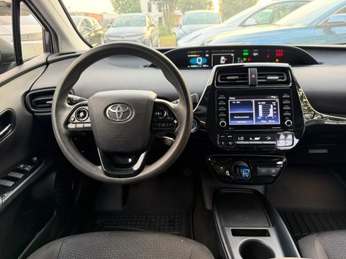 Used 2022 Toyota Prius LE FWD image 11