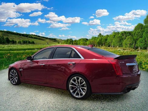 Used 2016 Cadillac CTS V w/ Carbon Fiber Package RWD image 4