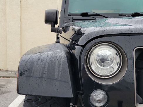 Used 2017 Jeep Wrangler 75th Anniversary image 7