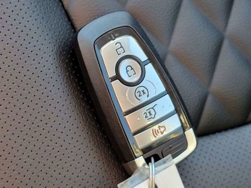 New 2024 Ford Edge Titanium w/ Equipment Group 301A image 31