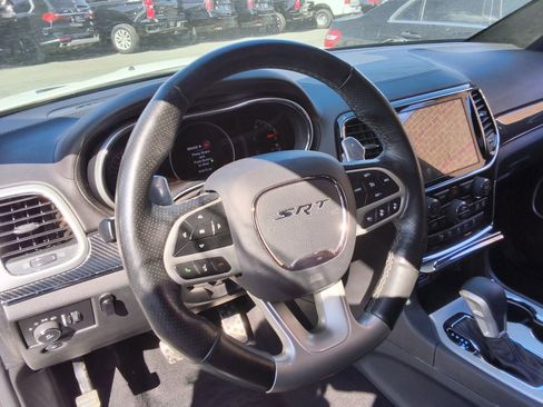 Used 2019 Jeep Grand Cherokee SRT image 15