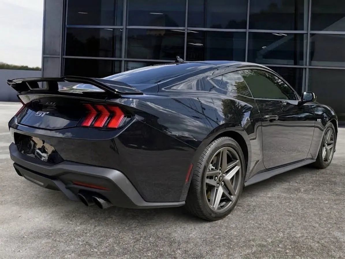 Used 2025 Ford Mustang GT RWD image 2
