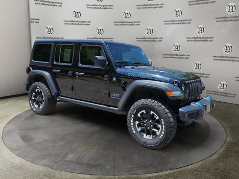 Used 2024 Jeep Wrangler Unlimited Rubicon 4xe AWD/4WD image 7