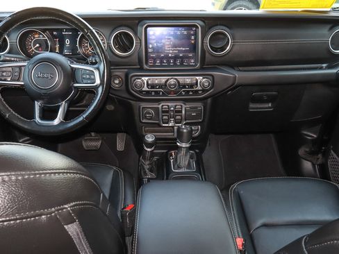 Used 2021 Jeep Wrangler Unlimited Sahara image 10