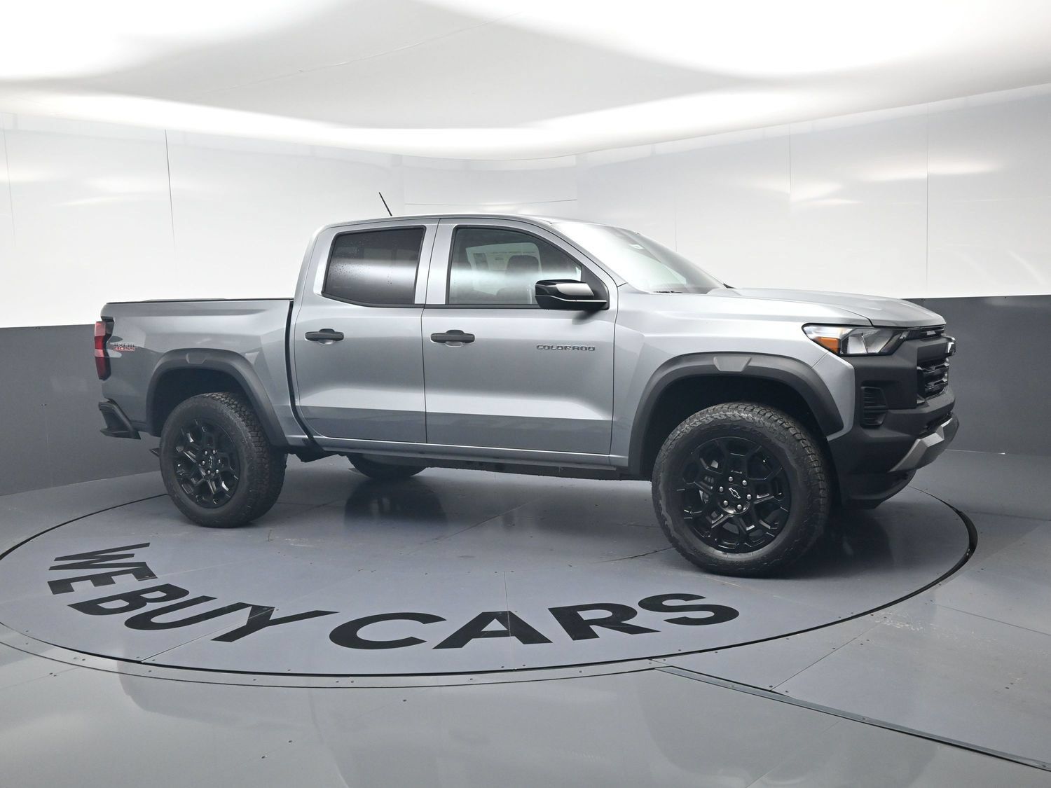 Used 2026 Chevrolet Colorado Trail Boss AWD/4WD image 2