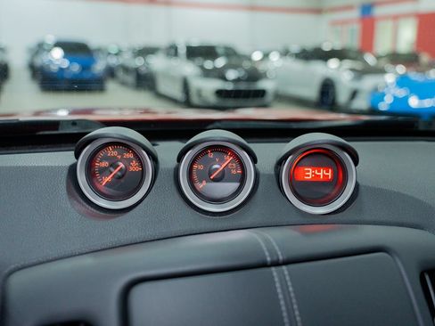 Used 2016 Nissan 370Z Coupe RWD image 27