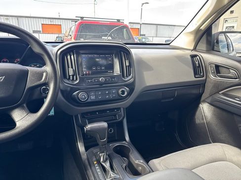 Used 2019 Chevrolet Colorado W/T AWD/4WD image 17