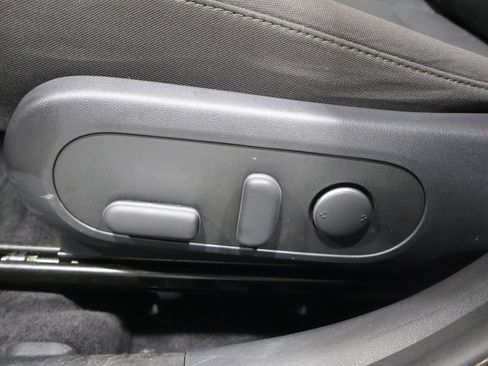 Used 2025 Hyundai Kona SEL AWD/4WD image 12