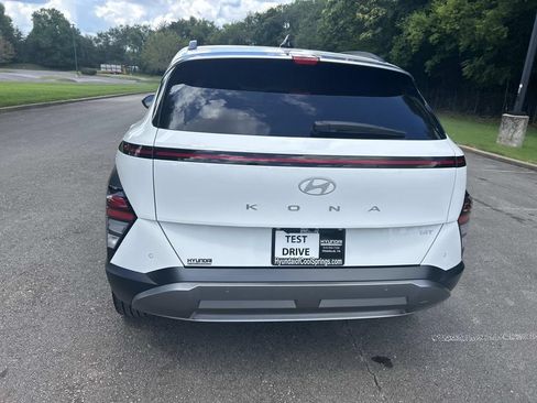 Certified 2025 Hyundai Kona Limited FWD image 6