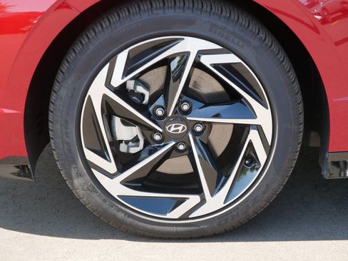 Certified 2026 Hyundai Sonata SEL AWD/4WD image 9