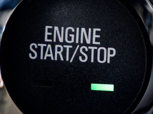 Used 2018 GMC Yukon Denali w/ Open Road Package image 8