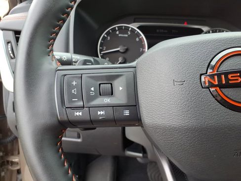 Certified 2025 Nissan Rogue SV AWD/4WD image 8