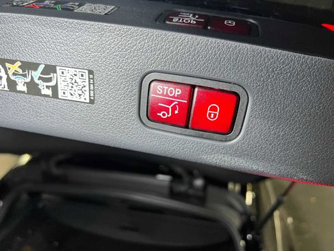 Certified 2026 Mercedes-Benz GLC 300 4MATIC image 17