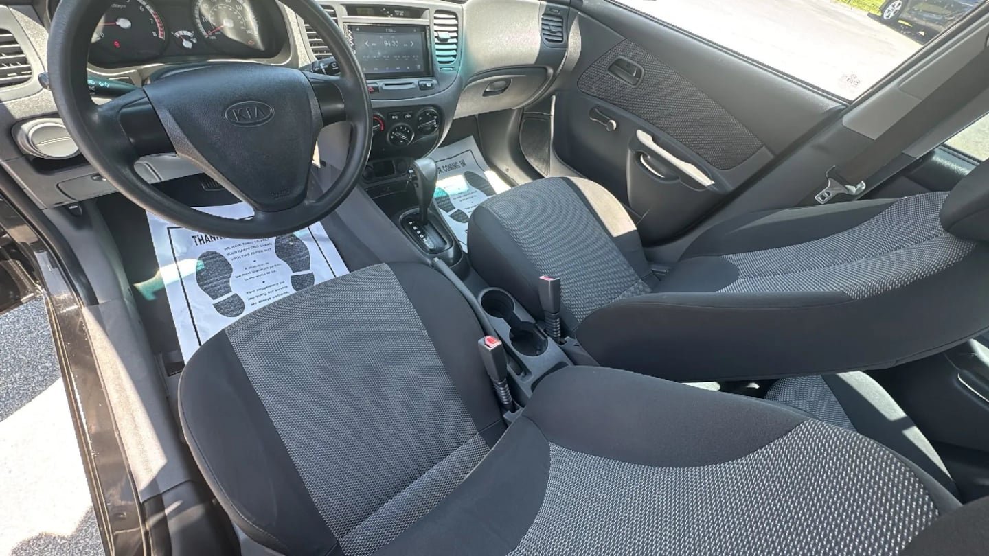 Used 2009 Kia Rio LX FWD image 10