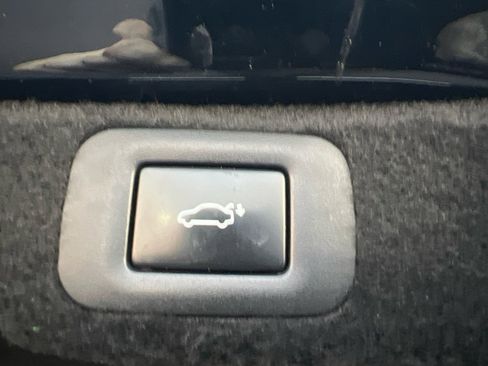 Used 2020 Lexus LS 500 AWD image 25