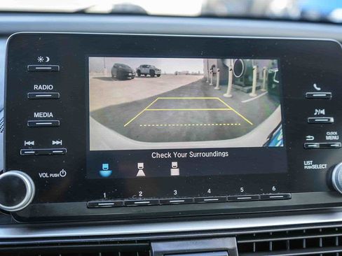 Used 2019 Honda Accord LX image 22