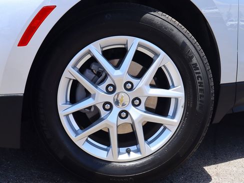 Used 2022 Chevrolet Equinox LT image 5