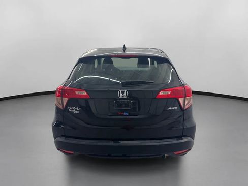 Used 2018 Honda HR-V LX image 8