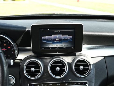 Used 2017 Mercedes-Benz C 300 4MATIC Sedan image 25