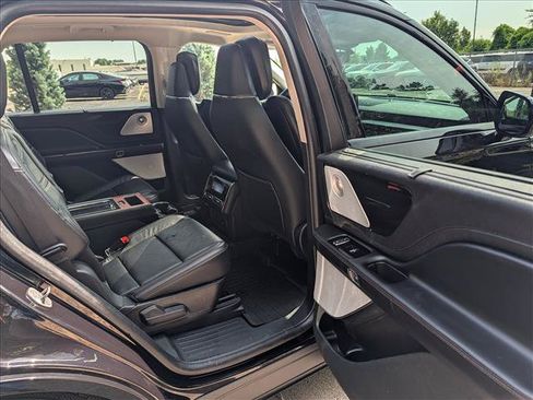 Used 2024 Lincoln Aviator Reserve w/ Equipment Group 201A AWD/4WD image 17
