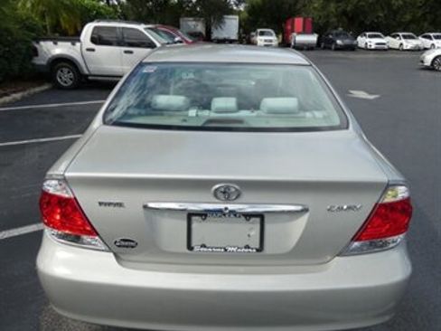 Used 2006 Toyota Camry LE image 13