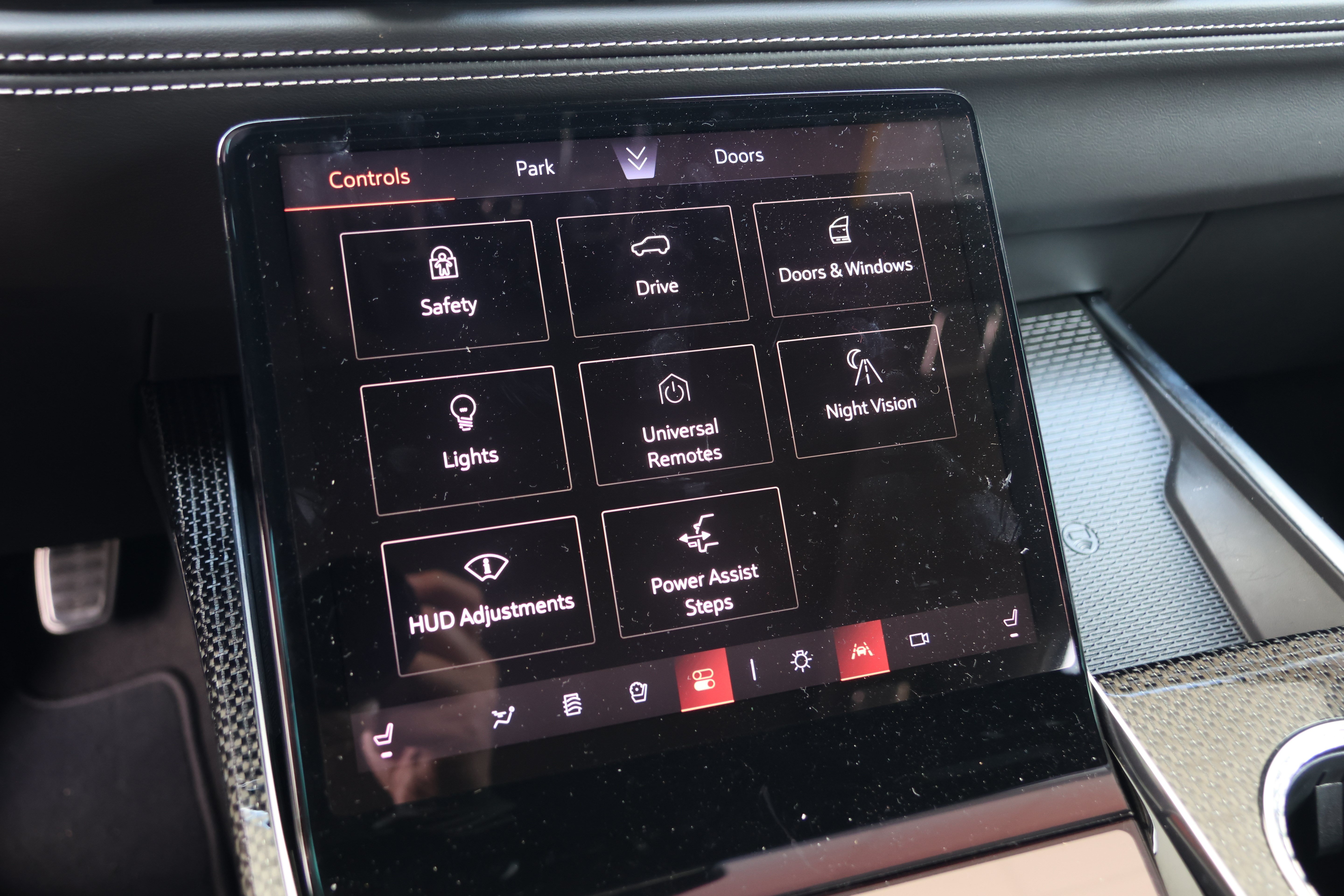 Used 2026 Cadillac Escalade ESV V AWD/4WD image 31