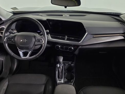 Used 2024 Chevrolet Trax ACTIV w/ Driver Confidence Package image 36