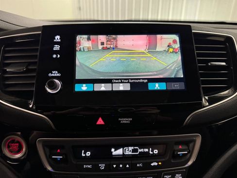 Used 2020 Honda Pilot Touring image 22