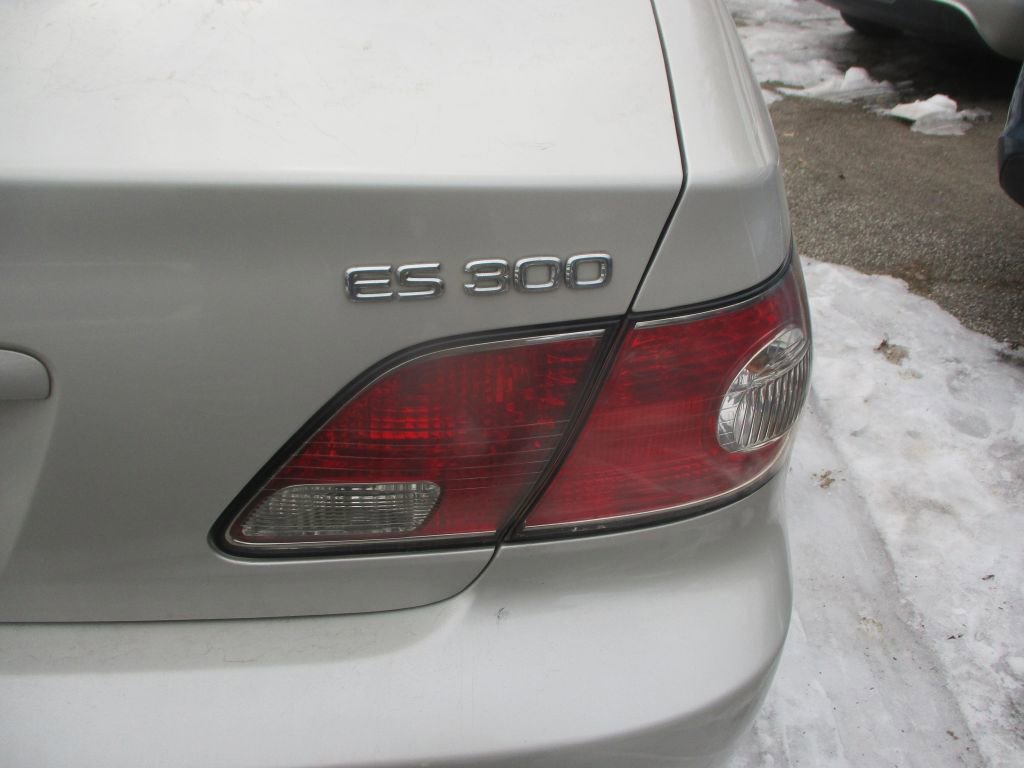Used 2003 Lexus ES 330 FWD image 5
