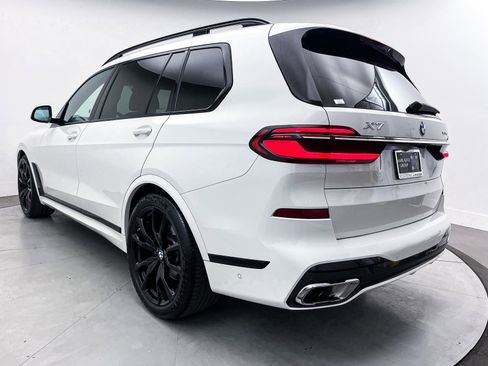 Used 2023 BMW X7 xDrive40i w/ M Sport Package image 28