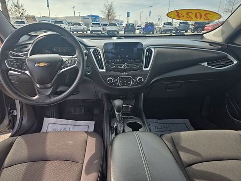 Used 2024 Chevrolet Malibu LT image 28