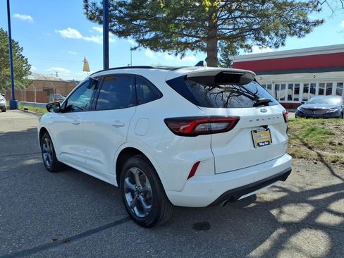 Used 2024 Ford Escape ST-Line w/ Tech Pack #1 AWD/4WD image 9