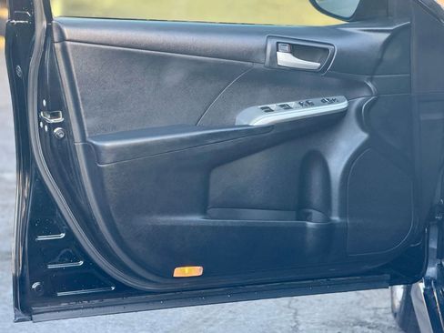 Used 2012 Toyota Camry SE image 10