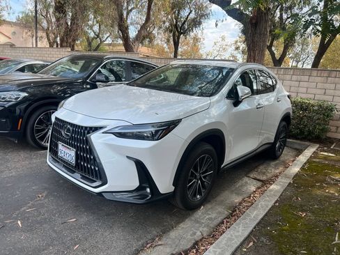 Used 2022 Lexus NX 250 FWD image 3