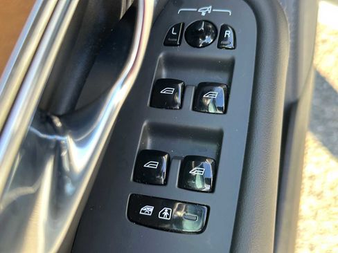 Used 2025 Volvo XC90 B5 Plus w/ Protection Package Premier image 22