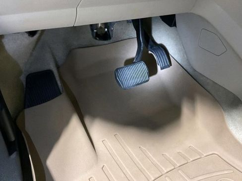 Used 2015 Ford Escape Titanium image 37