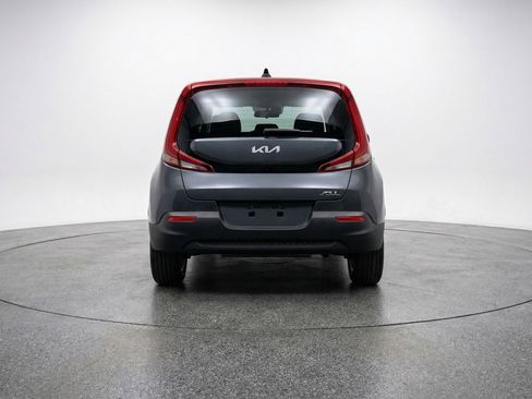 Used 2025 Kia Soul LX w/ LX Technology Package image 7