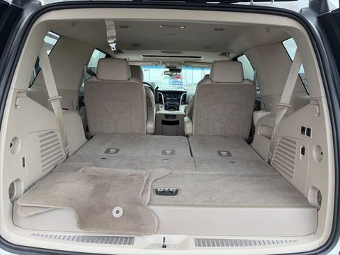 Used 2018 Cadillac Escalade Luxury RWD image 28