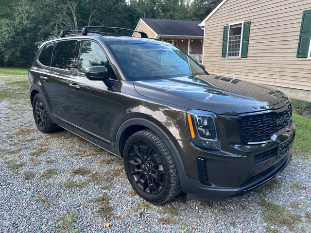 Used 2022 Kia Telluride EX w/ EX Premium Package AWD/4WD image 2