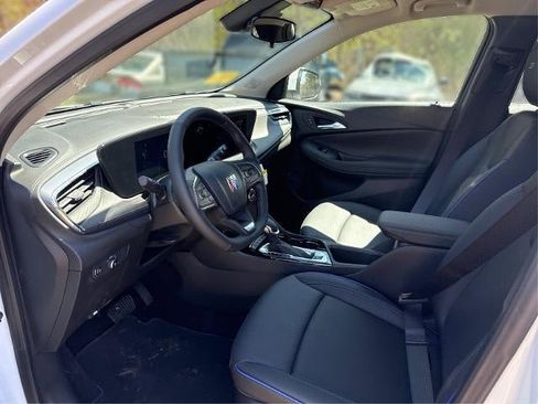 New 2026 Buick Encore GX Sport Touring AWD/4WD image 11