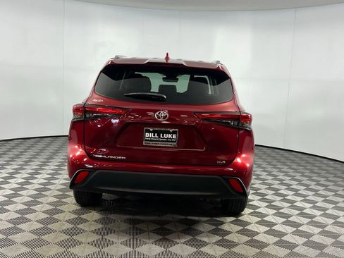 Used 2021 Toyota Highlander XLE image 7