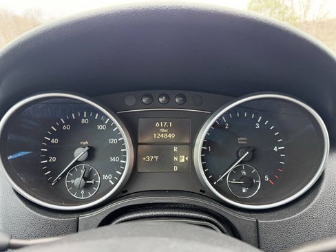 Used 2010 Mercedes-Benz ML 350 BlueTEC 4MATIC image 13