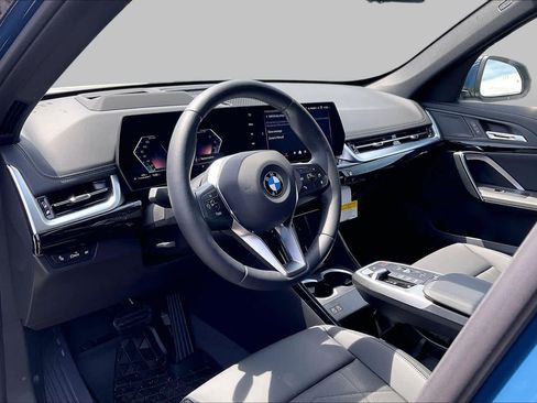 Used 2026 BMW X1 xDrive28i w/ Technology Package AWD/4WD image 9