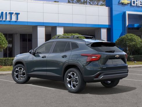 New 2026 Chevrolet Trax LT w/ Sunroof Package FWD image 3